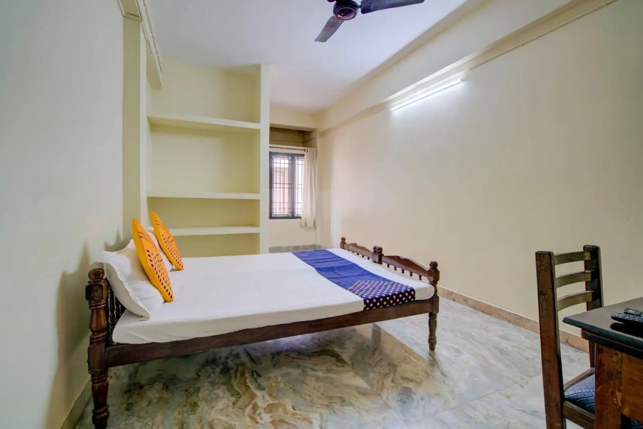 Hotell Spot On 77576 Thomson Inn Kochi